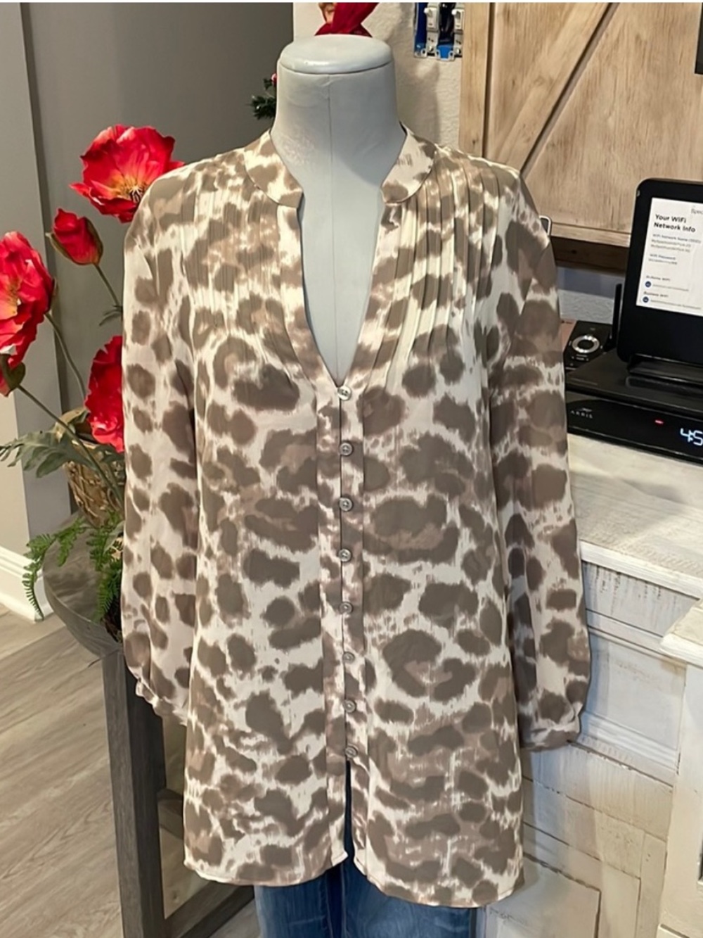 Banana Republic Long Sleeve Chetah Print Blouse